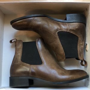 Coach and Four - Isetta Chelsea Boot in Dark Taupe MADE IN ITALY size 7.5